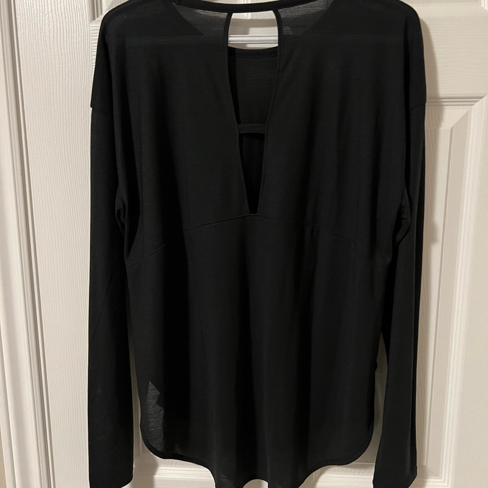 Ladies Top - Picture 2 of 3
